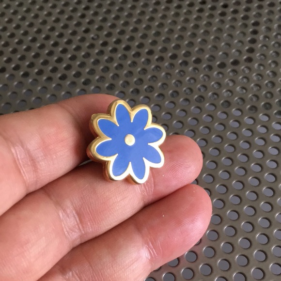🖤Blue flower💕pin - Picture 2 of 6
